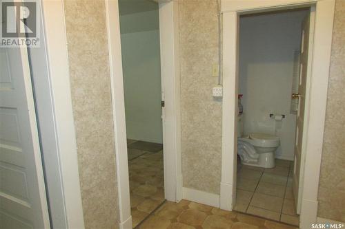 1736 St John Street, Regina, SK - Indoor Photo Showing Bathroom