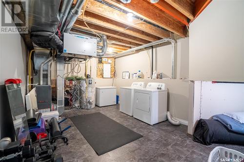 107 Kinsmen Crescent, Martensville, SK - Indoor Photo Showing Laundry Room