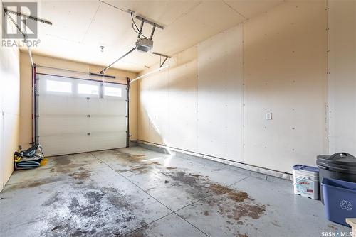 107 Kinsmen Crescent, Martensville, SK - Indoor Photo Showing Garage