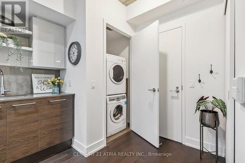 #356 -1030 King St W, Toronto, ON - Indoor Photo Showing Laundry Room