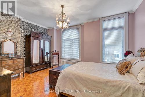 32 Robinson St, Toronto, ON - Indoor Photo Showing Bedroom