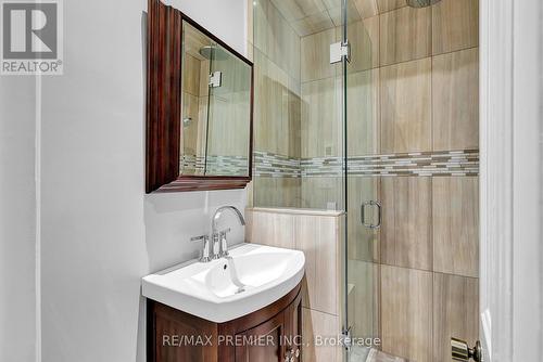 32 Robinson Street, Toronto, ON - Indoor Photo Showing Bathroom