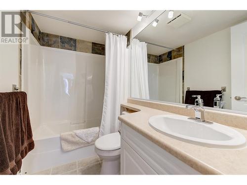 2425 Mount Baldy Drive Unit# 201, Kelowna, BC - Indoor Photo Showing Bathroom