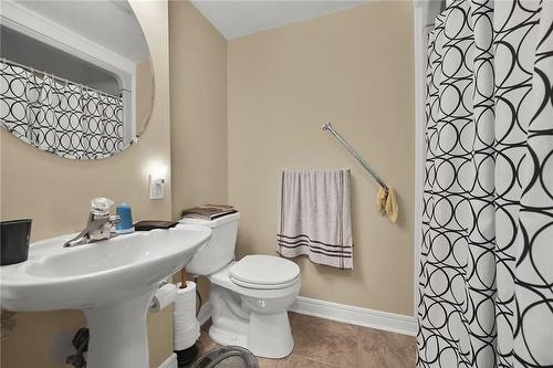 81 Hamilton Street N, Waterdown, ON - Indoor Photo Showing Bathroom