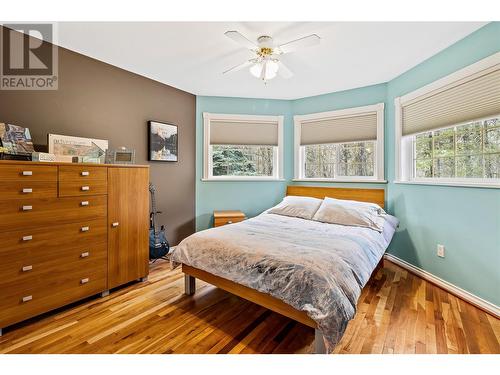 3900 60 Street Nw, Salmon Arm, BC - Indoor Photo Showing Bedroom