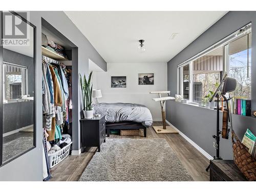 3900 60 Street Nw, Salmon Arm, BC - Indoor Photo Showing Bedroom