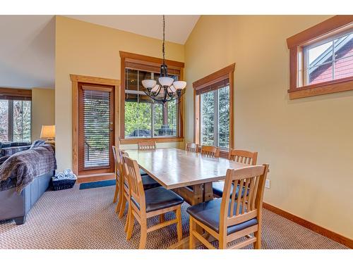101C - 47 Rivermount Place, Fernie, BC - Indoor Photo Showing Dining Room