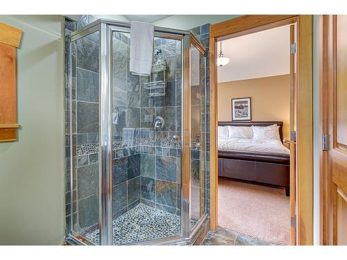 101C - 47 Rivermount Place, Fernie, BC - Indoor Photo Showing Bathroom