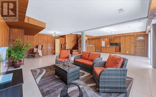 241 Derrydown Rd, Toronto, ON - Indoor Photo Showing Living Room