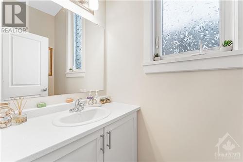 33 Antonakos Drive, Carleton Place, ON - Indoor Photo Showing Bathroom