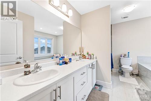 33 Antonakos Drive, Carleton Place, ON - Indoor Photo Showing Bathroom