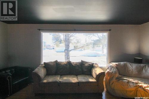 5 Northfield Bay, Yorkton, SK - Indoor Photo Showing Living Room