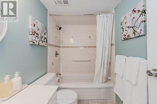 806 - 2185 Marine Drive, Oakville, ON - Indoor Photo Showing Bathroom