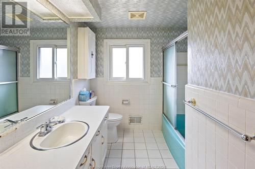 3585 Avondale Avenue, Windsor, ON - Indoor Photo Showing Bathroom