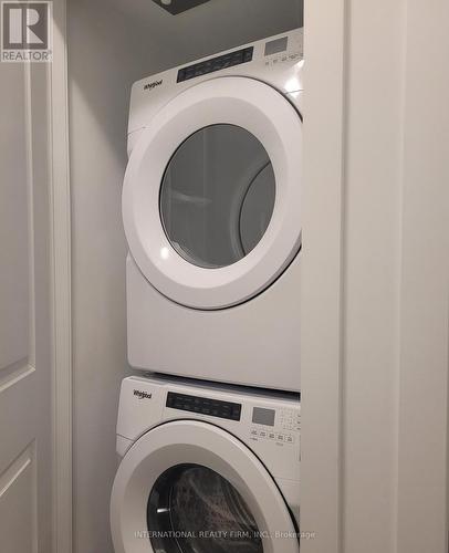 #141 -1060 Douglas Mccurdy Comm Rd, Mississauga, ON - Indoor Photo Showing Laundry Room