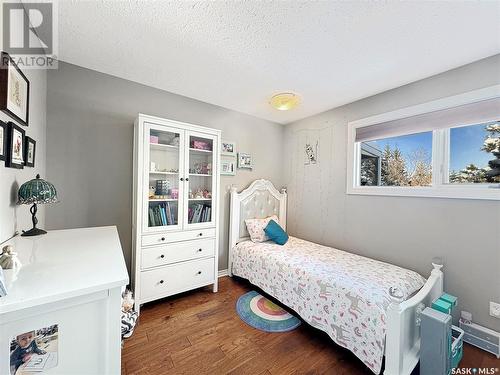 8 West Park Drive, Battleford, SK - Indoor Photo Showing Bedroom