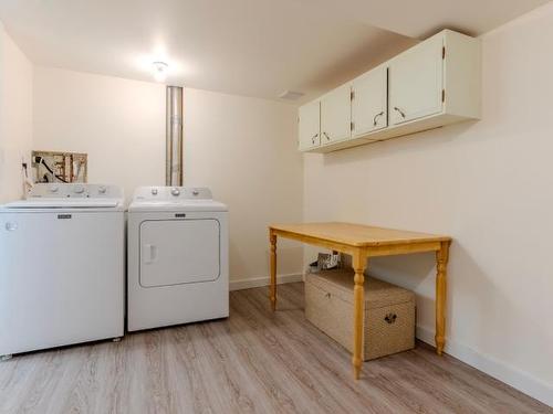 1007 Nicola Street, Kamloops, BC - Indoor Photo Showing Laundry Room