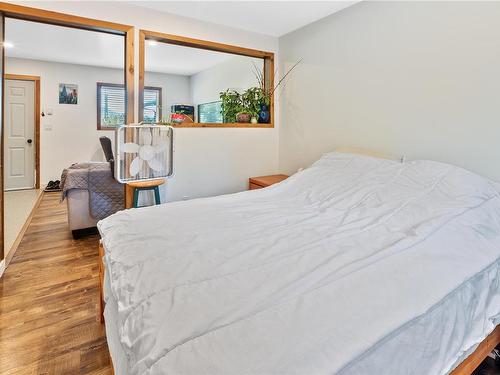 288 Albion Cres, Ucluelet, BC - Indoor Photo Showing Bedroom