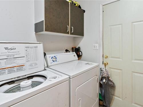 288 Albion Cres, Ucluelet, BC - Indoor Photo Showing Laundry Room