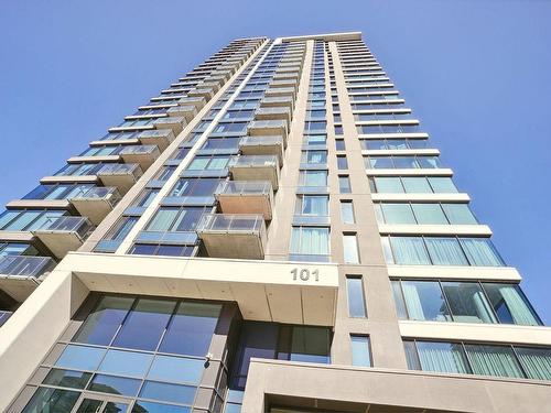 Exterior entrance - 301-101 Rue De La Rotonde, Montréal (Verdun/Île-Des-Soeurs), QC - Outdoor With Balcony With Facade