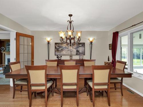 4285 Oak Heights Place, Thunder Bay, ON - Indoor Photo Showing Dining Room