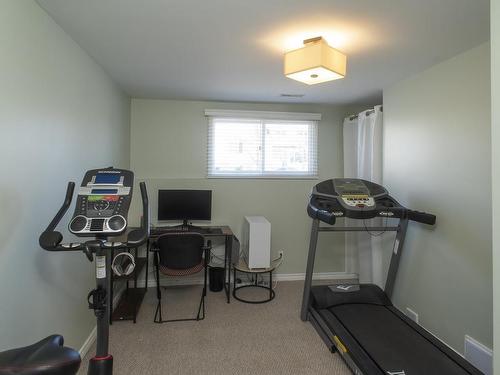 560 Black Bay Road, Thunder Bay, ON - Indoor Photo Showing Gym Room