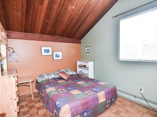 Salle familiale - 305 Av. Sergerie, Saint-Pascal, QC - Indoor Photo Showing Other Room