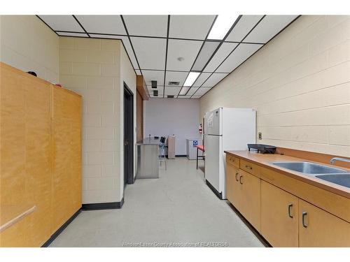 2Nd Floor-850 Ouellette Avenue, Windsor, ON 