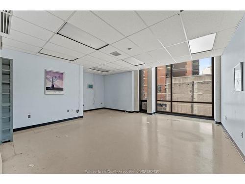 2Nd Floor-850 Ouellette Avenue, Windsor, ON 