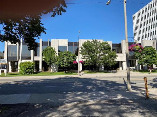 2Nd Floor-850 Ouellette Avenue, Windsor, ON 