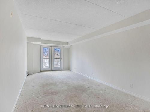 305-486 Laclie St, Orillia, ON - Indoor Photo Showing Other Room