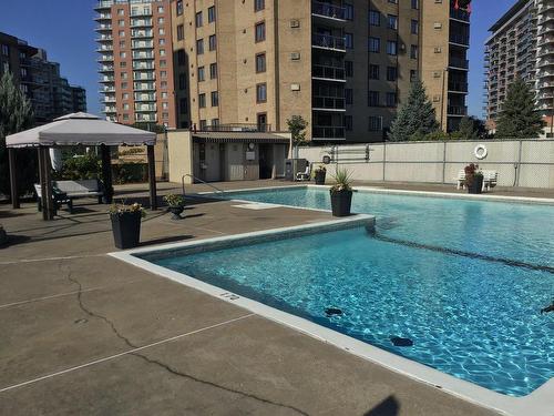 Pool - 504-8065 Boul. St-Laurent, Brossard, QC - Outdoor With In Ground Pool