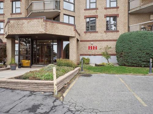 Parking - 504-8065 Boul. St-Laurent, Brossard, QC - Outdoor With Balcony