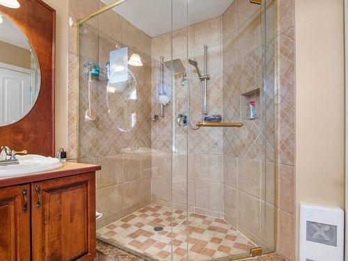 Salle de bains - 499 Rue Des Roseaux, Laval (Sainte-Dorothée), QC - Indoor Photo Showing Bathroom
