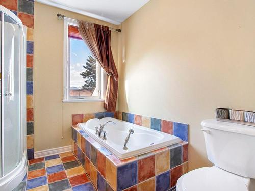 Salle de bains attenante Ã  la CCP - 499 Rue Des Roseaux, Laval (Sainte-Dorothée), QC - Indoor Photo Showing Bathroom