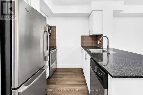 602 - 6 Eva Road, Toronto, ON - Indoor Photo Showing Kitchen With Upgraded Kitchen