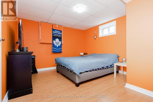 40 Basildon Cres, Brampton, ON - Indoor Photo Showing Bedroom