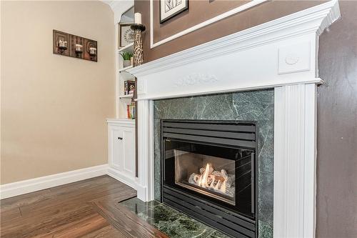 2105 Kevin Crescent, Burlington, ON - Indoor Photo Showing Living Room With Fireplace