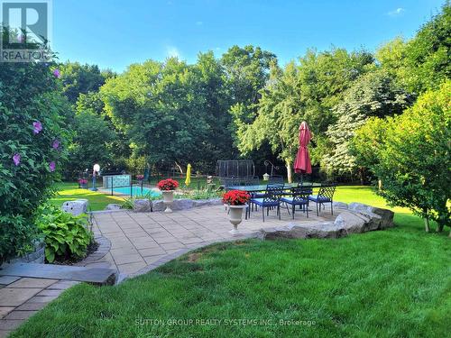 1606 Crediton Parkway E, Mississauga, ON - Outdoor With Backyard