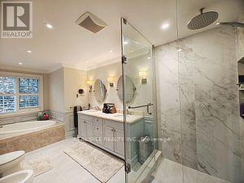 1171 Westdale Rd, Oakville, ON - Indoor Photo Showing Bathroom