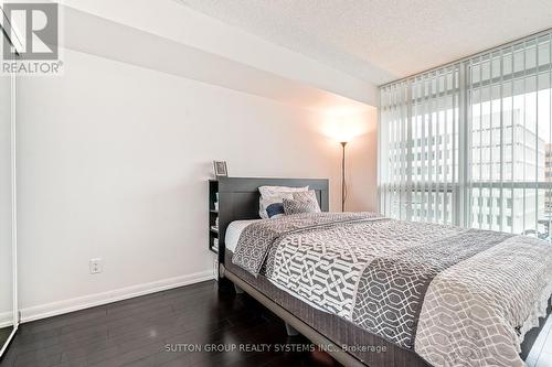 808 - 225 Sherway Gardens Road, Toronto, ON - Indoor Photo Showing Bedroom
