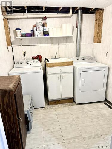 7 Macdonald St, Kapuskasing, ON - Indoor Photo Showing Laundry Room