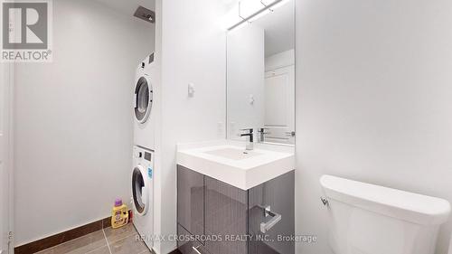 1037 - 251 Jarvis Street N, Toronto, ON - Indoor Photo Showing Laundry Room
