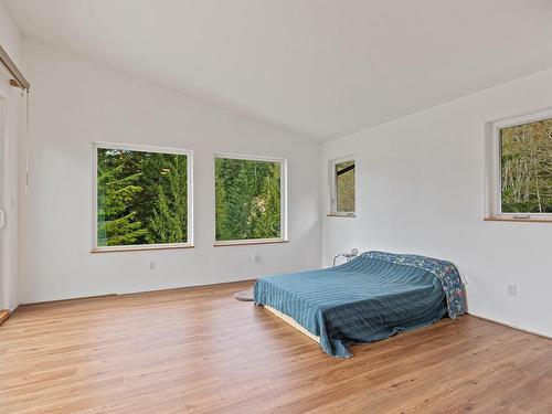 3500 Granite Bay Rd, Quadra Island, BC - Indoor Photo Showing Bedroom