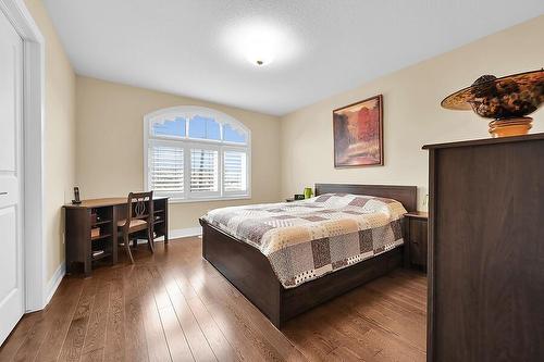 19 Athens Street, Hamilton, ON - Indoor Photo Showing Bedroom