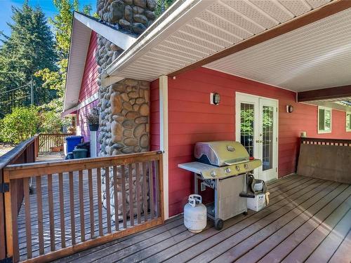 4191 Barnjum Rd, Duncan, BC - Outdoor With Deck Patio Veranda With Exterior