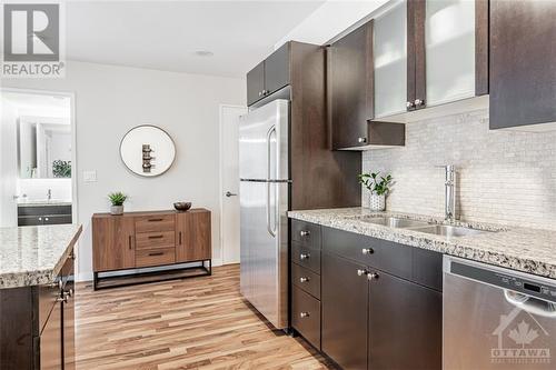 1005 King Street W Unit#401, Toronto, ON - Indoor Photo Showing Kitchen With Double Sink With Upgraded Kitchen
