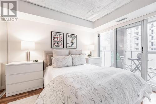 1005 King Street W Unit#401, Toronto, ON - Indoor Photo Showing Bedroom