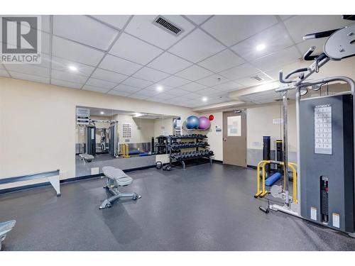 654 Cook Road Unit# 431, Kelowna, BC - Indoor Photo Showing Gym Room