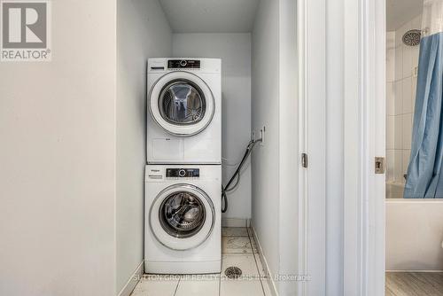 #2810 -251 Manitoba St, Toronto, ON - Indoor Photo Showing Laundry Room